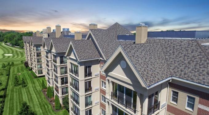 Waterproof Lightweight Square Roofing Wall Floor Colored Stone Coated Metal Roof Tile